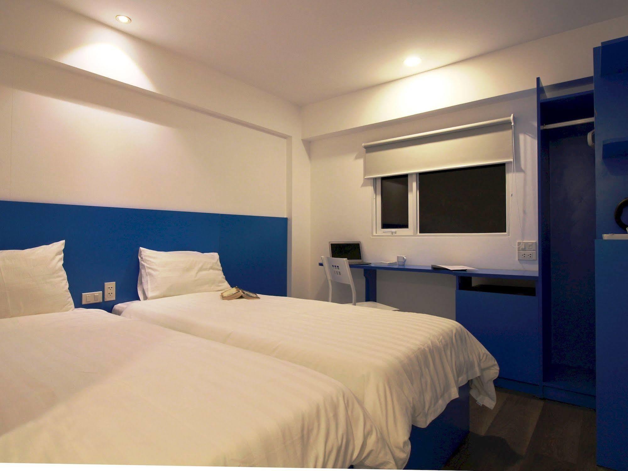 Emis Hotel Phu Quoc Exterior photo