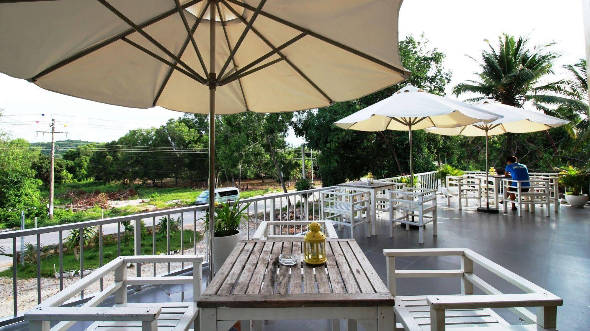 Emis Hotel Phu Quoc Exterior photo